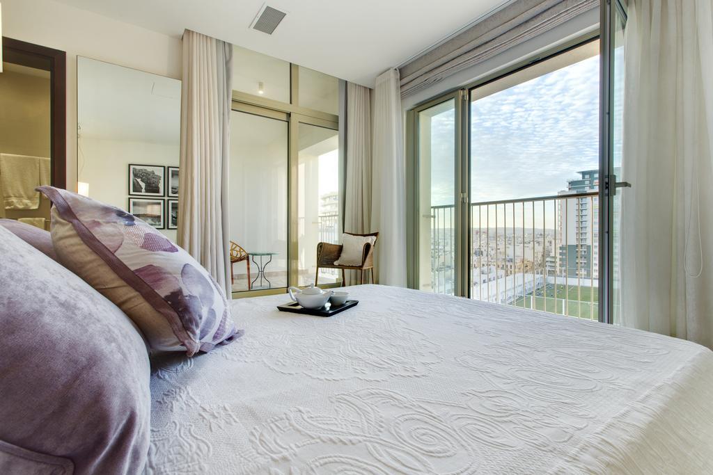 Marvellous Apartment In Tigne Point スリーマ エクステリア 写真
